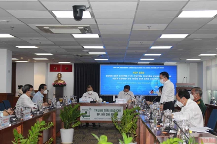 Toàn cảnh cuộc họp báo.