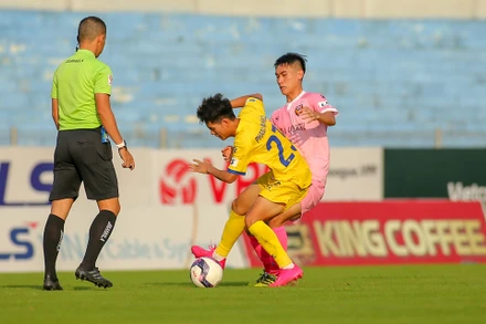 Bóng đá Việt Nam tiếp tục bị ngưng trệ. (Ảnh: VPF)