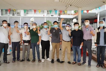 Các bác sĩ Bệnh viện Chợ Rẫy lên đường chi viện cho Bệnh viện Hồi sức Covid-19. (Ảnh: BV cung cấp)