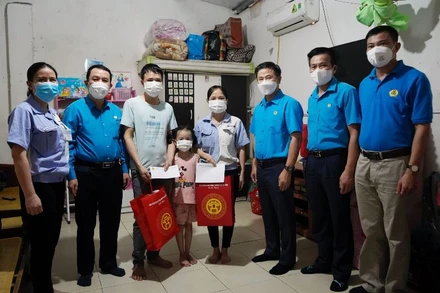 52,5 tỷ đồng hỗ trợ công nhân TP Hồ Chí Minh, Bình Dương, Đồng Nai