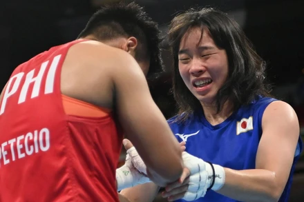 Các vận động viên khó lòng kìm được sự xúc động khi chiến thắng. (Ảnh: Reuters)