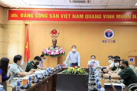 Thứ trưởng Trần Văn Thuấn phát biểu tại cuộc họp.