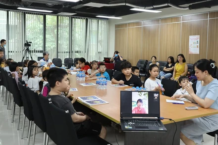 Các cây bút nhí tham gia giao lưu trực tuyến cùng tác giả truyện tranh Nhật Bản đầu tháng 4/2021.