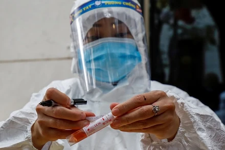 Thế giới trong 24 giờ: Số ca nhiễm Covid-19 vẫn cao hơn số ca khỏi