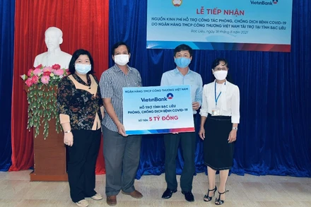 VietinBank vừa hỗ trợ tỉnh Bạc Liêu 5 tỷ đồng phòng, chống dịch Covid-19