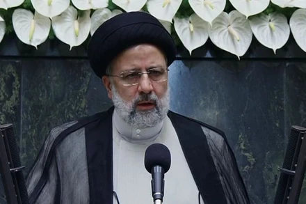 Tổng thống mới của Iran Ebrahim Raisi tuyên thệ nhậm chức trước Quốc hội nước này, ở Tehran, ngày 5/8. (Ảnh: IRNA)
