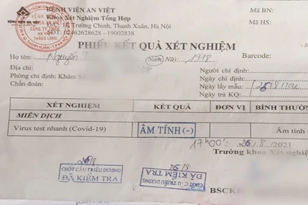 Giấy xét nghiệm đã bị sửa chữa thông tin ngày xét nghiệm.