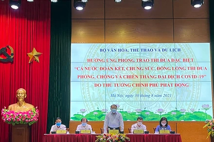 Lễ phát động phong trào thi đua đặc biệt phòng, chống và chiến thắng dịch Covid-19 tại Bộ VHTTDL.