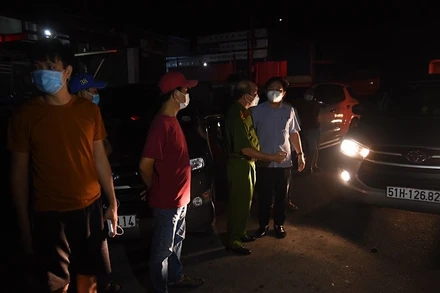 Lãnh đạo TP Biên Hòa tại hiện trường chỉ đạo giải quyết vụ việc.