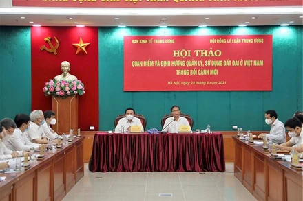 Đoàn chủ tọa Hội thảo. (Nguồn: Ban Kinh tế Trung ương)