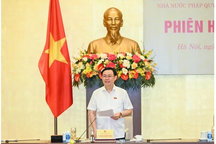 Chủ tịch Quốc hội Vương Đình Huệ phát biểu ý kiến tại phiên họp. (Ảnh: Duy Linh)