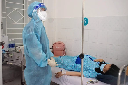 Các sản phụ được theo dõi đặc biệt để bảo đảm an toàn cho cả mẹ và thai nhi.