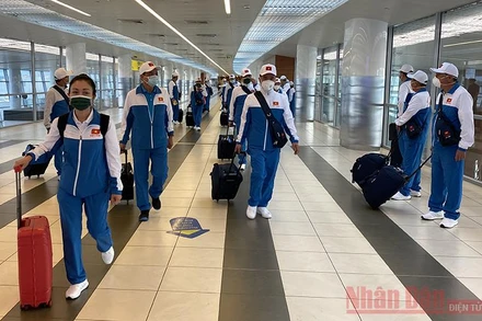 Các đội tuyển Quân đội nhân dân Việt Nam đã tới sân bay quốc tế Sheremetyevo tại thủ đô Moscow, Liên bang Nga.