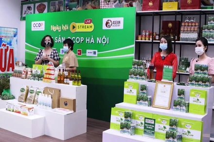 Phiên bán hàng trực tuyến sản phẩm OCOP. 