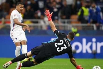 Mbappe và cú sút đập tan giấc mộng vô địch của “La Roja”. (Ảnh: Goal)