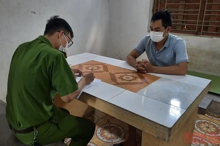 Đối tượng Phạm Văn Dương tại cơ quan điều tra. 