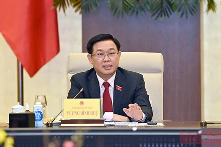 Chủ tịch Quốc hội Vương Đình Huệ chủ trì phiên họp về công tác tổ chức Kỳ họp thứ hai, Quốc hội khóa XV sau 1 tuần diễn ra theo hình thức trực tuyến. (Ảnh: DUY LINH)