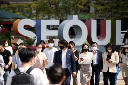 Thủ đô Seoul đang dần trở lại nhịp sống bình thường. (Ảnh: Reuters)