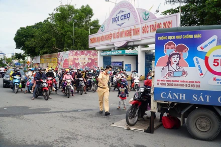 Sóc Trăng tổ chức đón và hỗ trợ người dân trở về từ các tỉnh, thành phố.