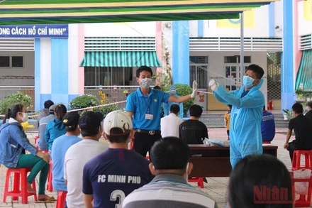 Tập huấn cho Tổ Covid nhà trọ tại thị xã Tân Uyên, tỉnh Bình Dương.