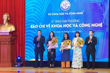 Lễ trao Giải thưởng Báo chí về khoa học và công nghệ năm 2019.