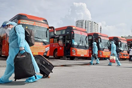Người dân được đưa về quê miễn phí tại bến xe Miền Đông, TP Hồ Chí Minh.