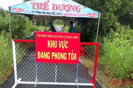 Một khu vực phong toả ở xã Ngọc Chánh (huyện Đầm Dơi, tỉnh Cà Mau) vì có ca tái dương tính.