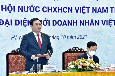 Chủ tịch Quốc hội Vương Đình Huệ phát biểu ý kiến tại buổi làm việc. (Ảnh: ĐĂNG ANH)