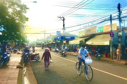 Cuộc sống của người dân ở TP Long Khánh đang từng bước trở lại trạng thái bình thường mới.
