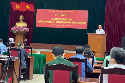 Đồng chí Lại Xuân Môn, Ủy viên Trung ương Đảng, Phó trưởng Ban Thường trực Ban Tuyên giáo Trung ương chủ trì hội nghị.