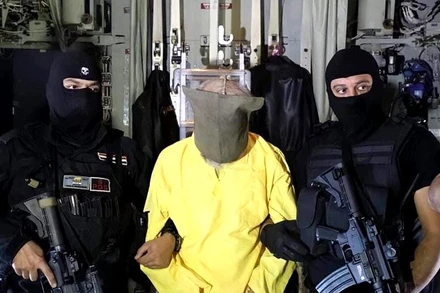 Cơ quan tình báo Iraq bắt giữ Sami Jasim, đối tượng phụ trách vấn đề tài chính kiêm cấp phó của thủ lĩnh IS. (Ảnh: Hãng thông tấn quốc gia Iraq)