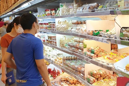 Các mặt hàng thiết yếu cần được bảo đảm cung cầu trong dịp Tết. Ảnh: NAM HẢI