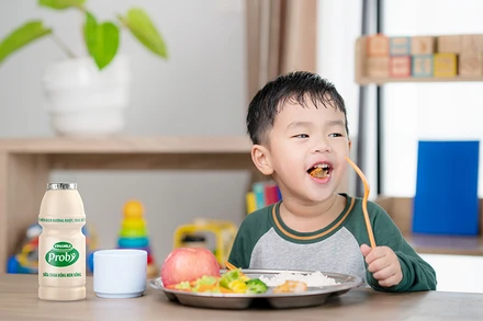 Ăn uống khoa học giúp trẻ khỏe mạnh, có sức đề kháng tốt.