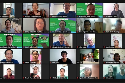 Công bố gói hỗ trợ theo hình thức trực tuyến (Ảnh: Oxfam).