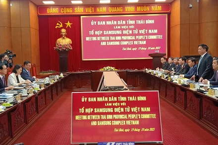 Quang cảnh buổi làm việc.