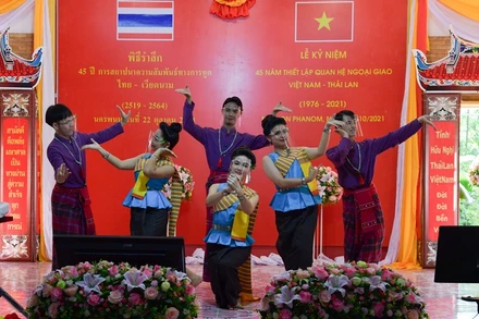 Một tiết mục văn nghệ trong buổi lễ.