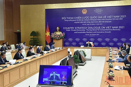 Thủ tướng Phạm Minh Chính chủ trì Đối thoại chiến lược quốc gia giữa Việt Nam và WEF tại điểm cầu Hà Nội. (Ảnh: TRẦN HẢI)