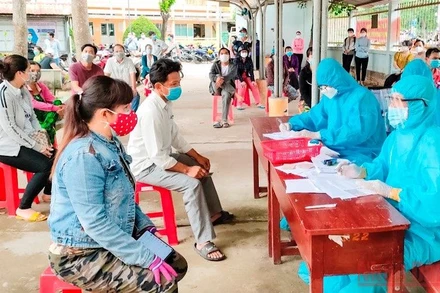 Tháp Mười luôn nỗ lực trong phòng, chống dịch để giữ vững vùng xanh.