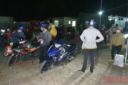 Những người trở về đang được lực lượng sàng lọc để xử lý phù hợp.