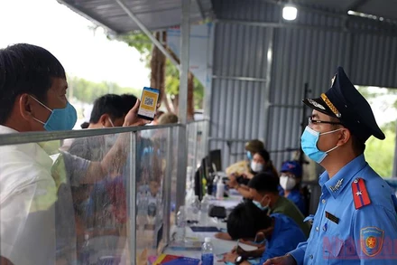 Đà Nẵng kiểm soát chặt người từ các địa phương khác đến/về thành phố.