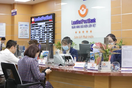 LienVietPostBank cam kết triển khai các gói tín dụng ưu đãi, giảm lãi và giãn nợ cho khách hàng chịu ảnh hưởng của dịch Covid-19.