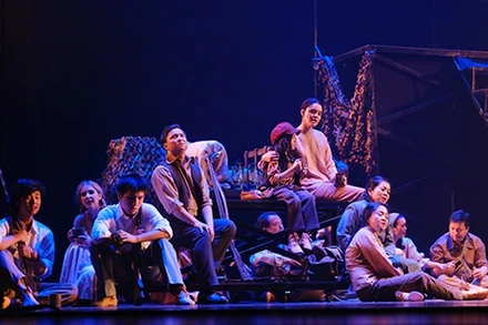 Một cảnh trong vở ''Những người khốn khổ'' công diễn tại Việt Nam. (Ảnh: Nhà hát ca múa nhạc Việt Nam)