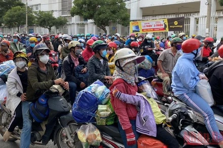 Người dân tự phát về An Giang.