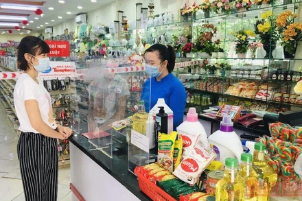 Các hoạt động thương mại – dịch vụ của Hà Nội đang hồi phục mạnh mẽ.