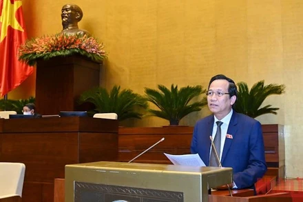 Bộ trưởng Lao động, Thương binh và Xã hội Đào Ngọc Dung trình bày Báo cáo chính sách, chế độ BHXH, quản lý và sử dụng Quỹ BHXH năm 2020.