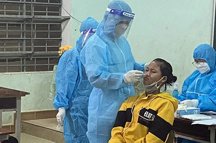 Tập trung truy vết, lấy mẫu xét nghiệm các trường hợp liên quan.