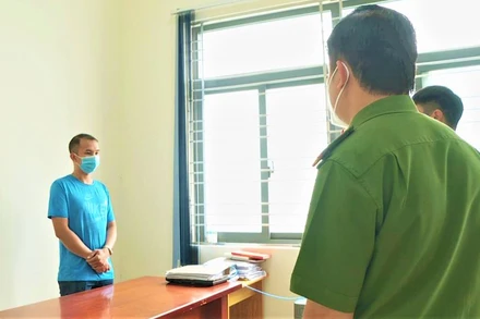 Cơ quan Cảnh sát điều tra Công an TP Buôn Ma Thuột đọc quyết định khởi tố đối với Nguyễn Thanh Hải.