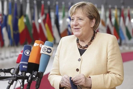 Thủ tướng Đức Angela Merkel phát biểu với báo giới khi tới tham dự hội nghị thượng đỉnh Liên minh châu Âu tại Brussels (Bỉ), ngày 21/10/2021. (Ảnh: AFP/TTXVN)
