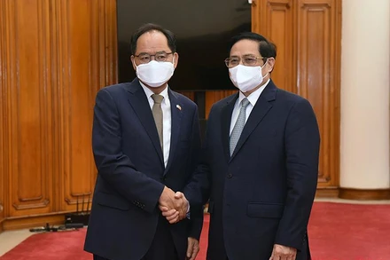 Thủ tướng Phạm Minh Chính và Đại sứ Hàn Quốc tại Việt Nam Park Noh Wan.