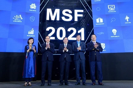 Đại diện các đơn vị tổ chức diễn đàn. (Ảnh: VCCI)